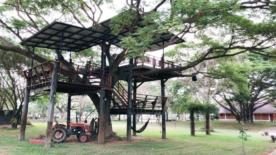 Resort Railumpoo Nakhon Sawan Exterior foto